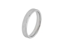 Anillo plateado de acero con diseño de Guarda Griega.