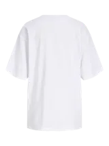 Remera de cuello redondo y mangas cortas, con calce holgado y confeccionada en algodón. Presenta una estampa frontal con diseño de frutillas y la frase 'Home Grown - You are my jam'.