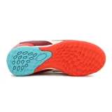 Championes de fútbol Diadora Futbol 5 Tf Barricade, color bordó con detalles en blanco y naranja.