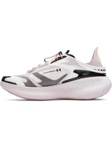 Championes deportivos Under Armour modelo Echo, con diseño moderno en tonos blanco y rosado. Presentan tecnología de amortiguación UA HOVR para mayor retorno de energía, parte superior de malla translúcida transpirable, sistema de cordones elásticos asimétricos y suela de goma para tracción.