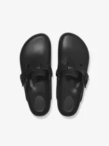 Zueco Birkenstock Boston EVA negro, fabricado completamente en goma EVA, con hebilla ajustable de polímero.