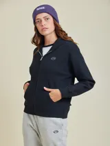 Canguro con cierre color gris topo, con capucha y logo bordado en el pecho.