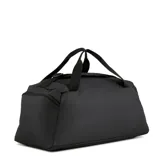 Bolso deportivo Puma Fundamental con capacidad de 34 litros, confeccionado en poliéster resistente. Cuenta con compartimento principal con cierre, bolsillo frontal con cierre, bolsillo lateral para calzado y bolsillo lateral de red. Incluye asas dobles y correa ajustable para el hombro.