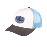 Gorra tipo trucker con frente blanco, visera gris y paneles traseros de malla en color celeste. Presenta un parche bordado con el logo de la marca y diseño de montañas en el frente, visera semicurva y cierre ajustable snapback.