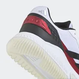 Championes de pádel Adidas Courtquick diseñados para movimientos rápidos, con exterior textil liviano en color blanco y detalles en negro y rojo. Incorporan tecnología Bounce en la mediasuela y acolchado Cloudfoam para mayor confort, además de puntera Adituff y suela Adiwear resistente al desgaste.