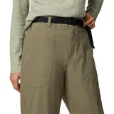 Pantalón de senderismo Columbia color verde oliva, de corte holgado y diseño funcional. Cuenta con cintura elástica parcial, cinturón integrado ajustable, bolsillos laterales y traseros con cierre, y puños ajustables con cordón.