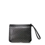 Neceser de mano con correa de muñeca, confeccionado en material sintético con estampado monograma en tonos gris y negro. Presenta detalles en cuero sintético negro en los bordes y logo metálico en la parte frontal.