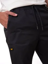 Pantalón Cat Stretch Twill Utilit de hombre, color negro, de corte recto y confeccionado en sarga elástica.