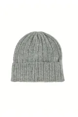 Gorro de lana tejido en punto acanalado, con diseño clásico y borde doblado.