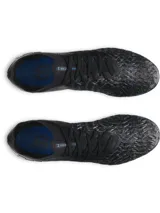 Championes de fútbol Under Armour Magnetico Elite 5 FG, de color negro con detalles en azul brillante y suela con tachas.