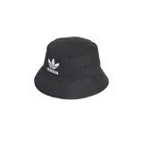 Gorro tipo bucket Adidas de color negro con el logotipo del Trifolio y el nombre de la marca bordados en blanco en el frente.