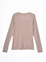 Remera de manga larga con cuello redondo, confeccionada en tejido acanalado de textura suave y ajuste entallado.