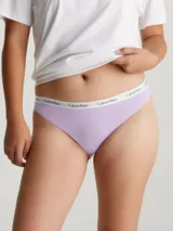 Bombacha clásica Calvin Klein, color lila, con cintura elástica con logo de la marca.