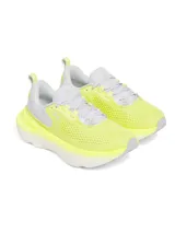Championes de running Under Armour modelo Infinite Elite 2, color amarillo neón con detalles en gris y blanco. Presentan una parte superior de malla técnica transpirable, diseño de talón reforzado para mayor estabilidad y amortiguación UA HOVR+ de longitud completa para un mayor retorno de energía.