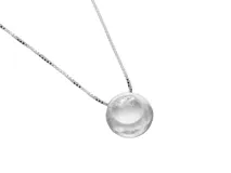 Cadena de plata 925 con dije circular empavonado.