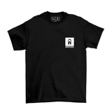 Remera negra de algodón con cuello redondo, manga corta y estampa frontal minimalista con un cuadrado blanco que contiene la letra M y la inscripción "Muertevideo".
