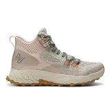 Championes de trekking New Balance Fresh Foam X Hierro Mid, color rosa pálido con detalles en verde y suela Vibram® Megagrip.