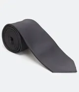 Corbata clásica de color gris oscuro con acabado satinado y textura sutil. Diseño elegante y versátil, ideal para eventos formales.