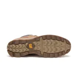 Bota de caña media Caterpillar modelo Sire WP, confeccionada en cuero nobuk impermeable, con sistema de cordones con ganchos metálicos, cuello acolchado en contraste y suela de goma resistente.