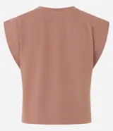 Musculosa color marrón con cuello redondo y hombreras.