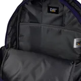 Mochila unisex color azul oscuro con logo reflectante de CAT en la parte inferior. Cuenta con un compartimento principal con bolsillo acolchado para portátil, bolsillo frontal con cremallera y cordón para llavero, y bolsillos laterales de malla. Las correas de los hombros y el panel trasero son acolchados.