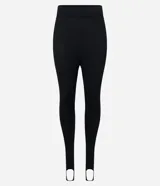 Pantalón legging negro de punto acanalado con estribo en el talón y cintura alta, de corte ajustado al cuerpo.