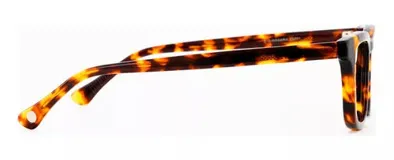 Armazón para lentes de receta, modelo Oje, con montura wayfarer de acetato color carey.