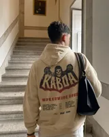 Canguro de felpa gris melange con capucha, manga larga y estampa trasera de estilo rockero con tipografía y calavera.
