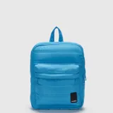 Mochila Bubba de diseño acolchado en color verde menta. Cuenta con un compartimento principal espacioso con cierre, bolsillo frontal con cierre y parche de marca en la parte inferior. Incluye correas acolchadas y es resistente al agua.