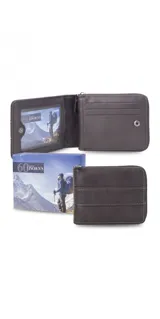 Billetera negra de simil cuero con cierre alrededor y broche frontal. Cuenta con espacio para billetes, tarjetas y documentos.