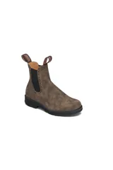 Botas de cuero marrón con elásticos laterales negros, suela negra y tirador trasero.