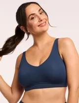 Bralette de diseño minimalista y acabado invisible, sin aros, con copas removibles y tiras regulables. Presenta una silueta suave y cómoda para el uso diario.