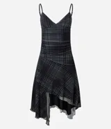 Vestido midi de tul con estampado de cuadros escoceses, diseño ajustado en el torso con detalle fruncido en la cintura y falda asimétrica con movimiento. Presenta breteles finos ajustables y escote en V.