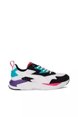 Championes deportivos Puma X-Ray, diseño multicolor con base blanca, detalles en negro, fucsia, turquesa y violeta, con suela dentada y cordones blancos.