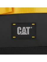 Riñonera Cat modelo Utility X, color negro con detalle de cinta horizontal en color amarillo. Cuenta con compartimento principal y bolsillos con cierre, parche con logo de la marca y hebilla de liberación rápida.