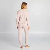 Pijama largo de dos piezas color rosa, con estampado de Pitufina y corazones.