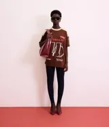 Pantalón legging negro de punto con tiro alto.