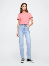 Remera de algodón de corte clásico, con cuello redondo y mangas cortas, en color verde menta.