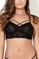 Bralette negro de encaje floral con tiras finas cruzadas en el frente y breteles regulables.
