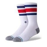 Par de medias blancas de caña media con franjas horizontales rojas y azules en la parte superior, talón y puntera en gris.