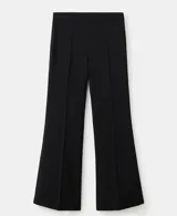 Pantalón de vestir negro de corte recto y tiro medio, confeccionado en poliéster con forro interior.