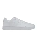 Championes Under Armour modelo Tempo, de diseño clásico inspirado en el baloncesto, confeccionados en cuero blanco con detalles en relieve en los laterales, entresuela de espuma para amortiguación ligera y suela tipo cupsole.
