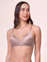 Soutien de microfibra ultrasuave con copas soft moldeadas sin aro. Cuenta con laterales dobles, varillas internas para mayor soporte y breteles convertibles multiposición.
