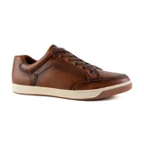 Zapato casual Hi-Tec Iker de cuero color marrón con cordones y suela blanca.