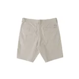 Short azul de largo medio con bolsillos laterales y traseros.