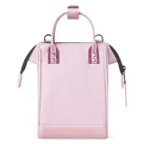 Bolso cartera Cabaia Nano Bag, color rosa, con correa extraíble y logo de la marca.