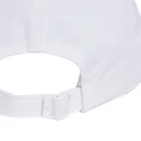 Gorra de béisbol Adidas color blanco con logo negro bordado en el frente y tres tiras negras en la visera.