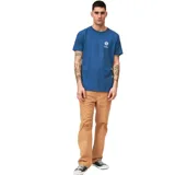 Remera azul con estampado pequeño en el pecho con un sol y el texto "RVCA HAWAII".