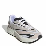 Championes Adidas Lightblaze con diseño técnico y urbano. Presentan un upper de malla blanca con superposiciones en gamuza sintética color beige y detalles en negro. Incorporan mediasuela con tecnología Lightstrike para mayor amortiguación y suela de goma resistente.