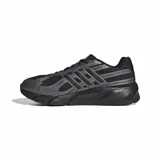 Championes Adidas modelo Technochaos 2000, de diseño inspirado en los años 2000 con estética futurista. Presentan un empeine de malla transpirable con refuerzos sintéticos en tono gris oscuro metalizado, cordones al tono y mediasuela Cloudfoam para mayor amortiguación.